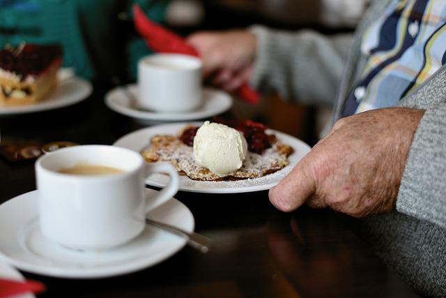 Seniorinnen-/Senioren- Cafe im Pfarrheim